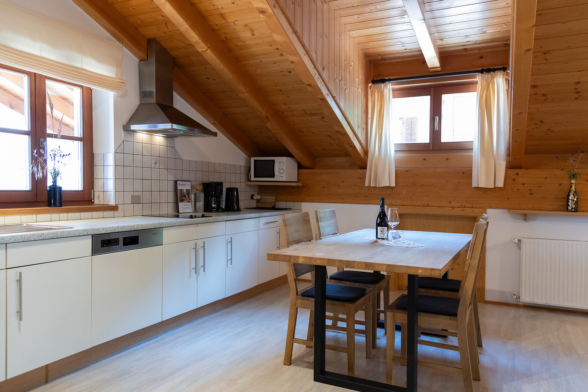 Engadiner Apartments & Wines