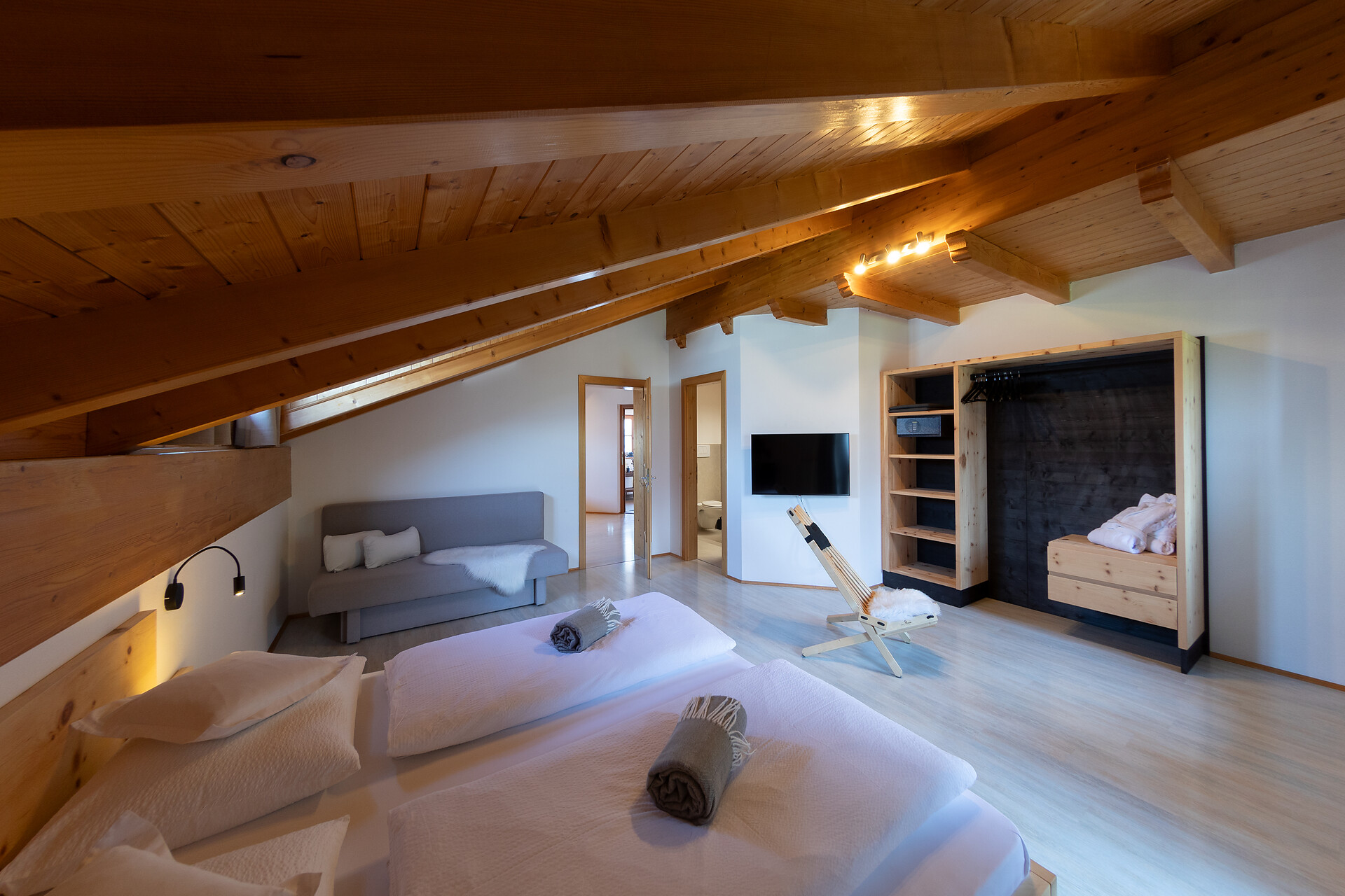 Engadiner Apartments & Wines