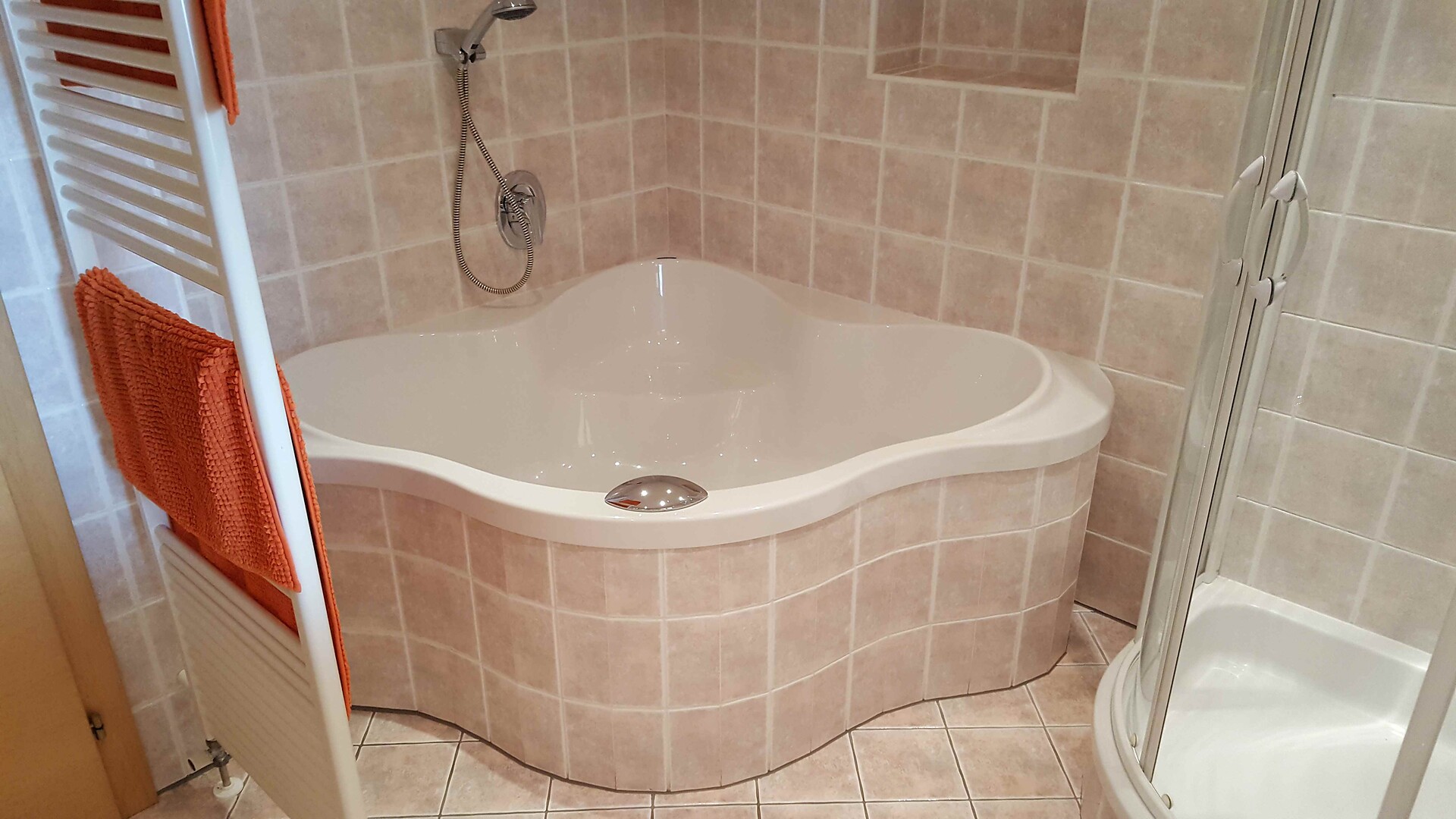 Bathroom FW Laura