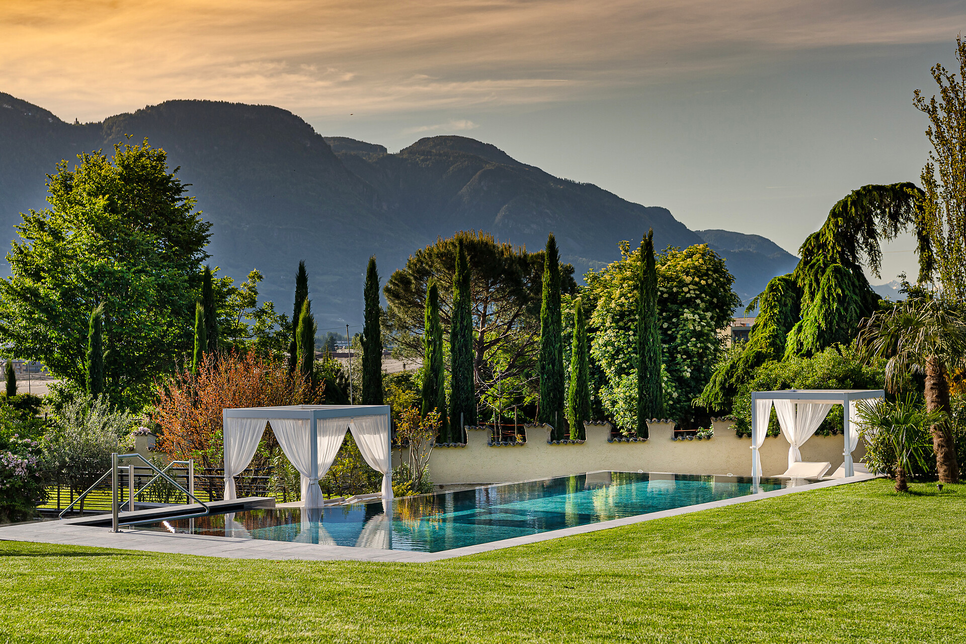 4 Sterne Hotel in Algund bei Meran | Sonnenaufgang im Meraner Land