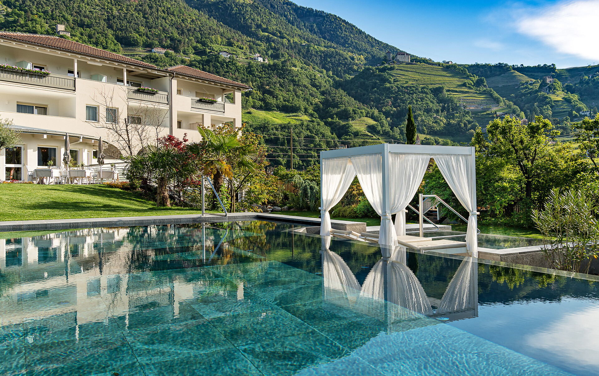 4 Sterne Hotel in Algund bei Meran | Angenehm warmer Badegenuss