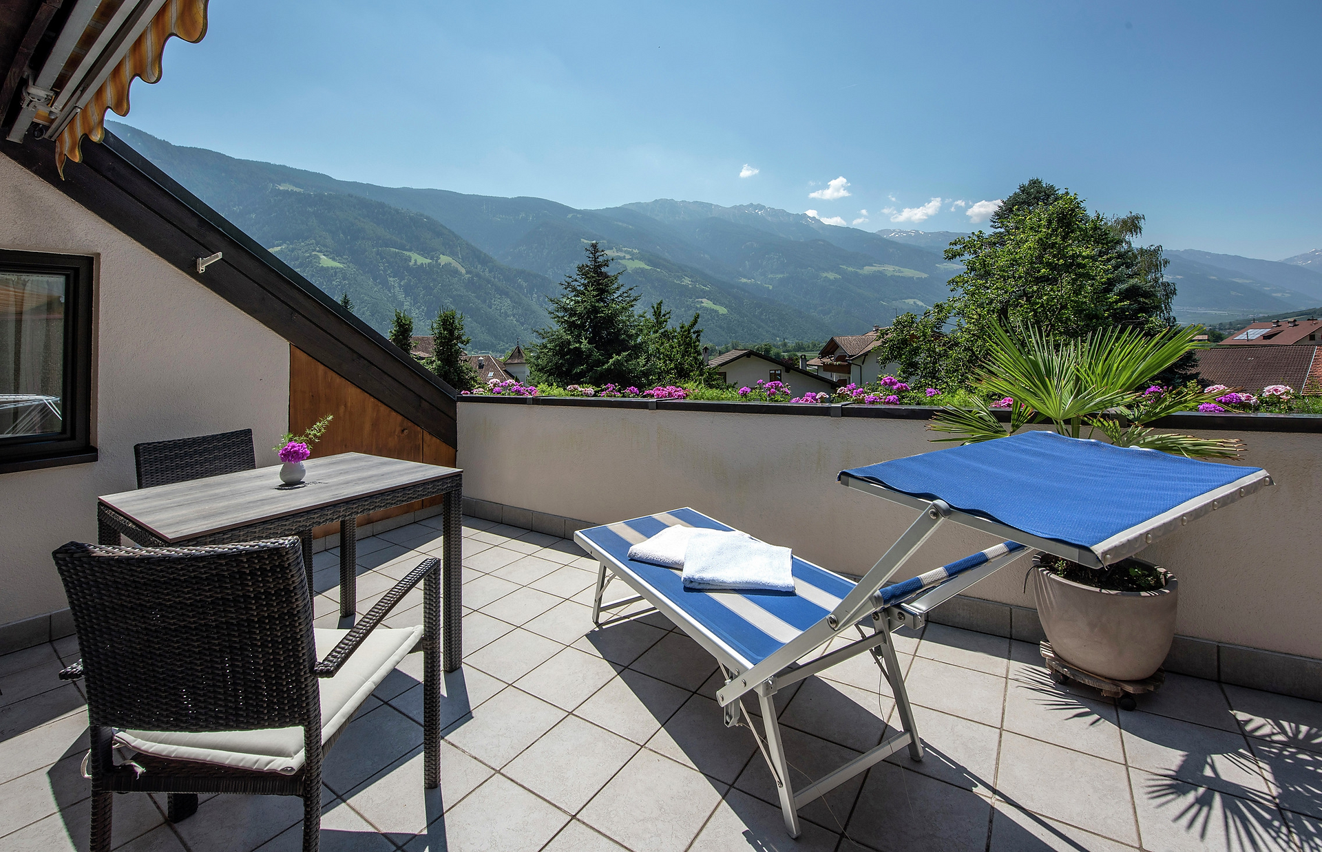 Ferienwohnungen Schnitzer Partschins 2 suedtirol.info