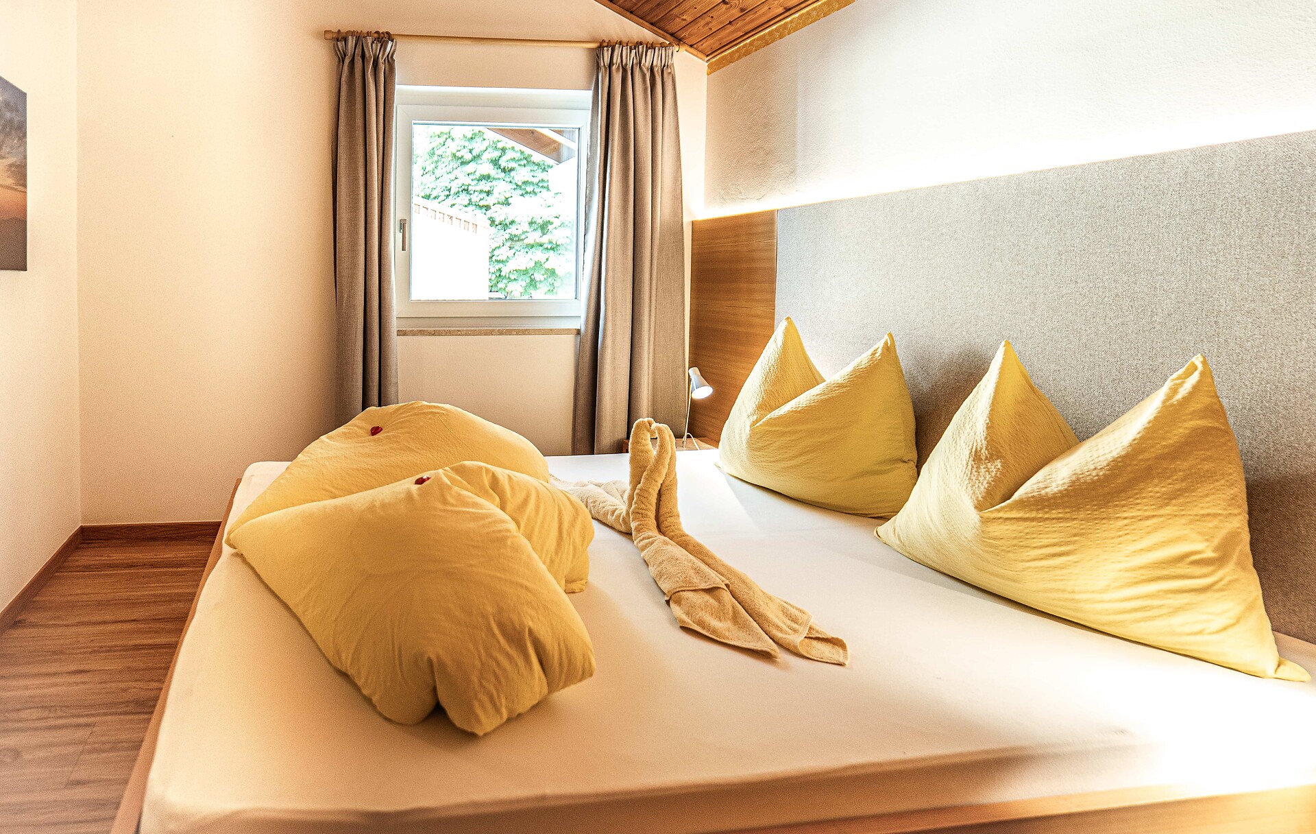 double bed room "Leo"