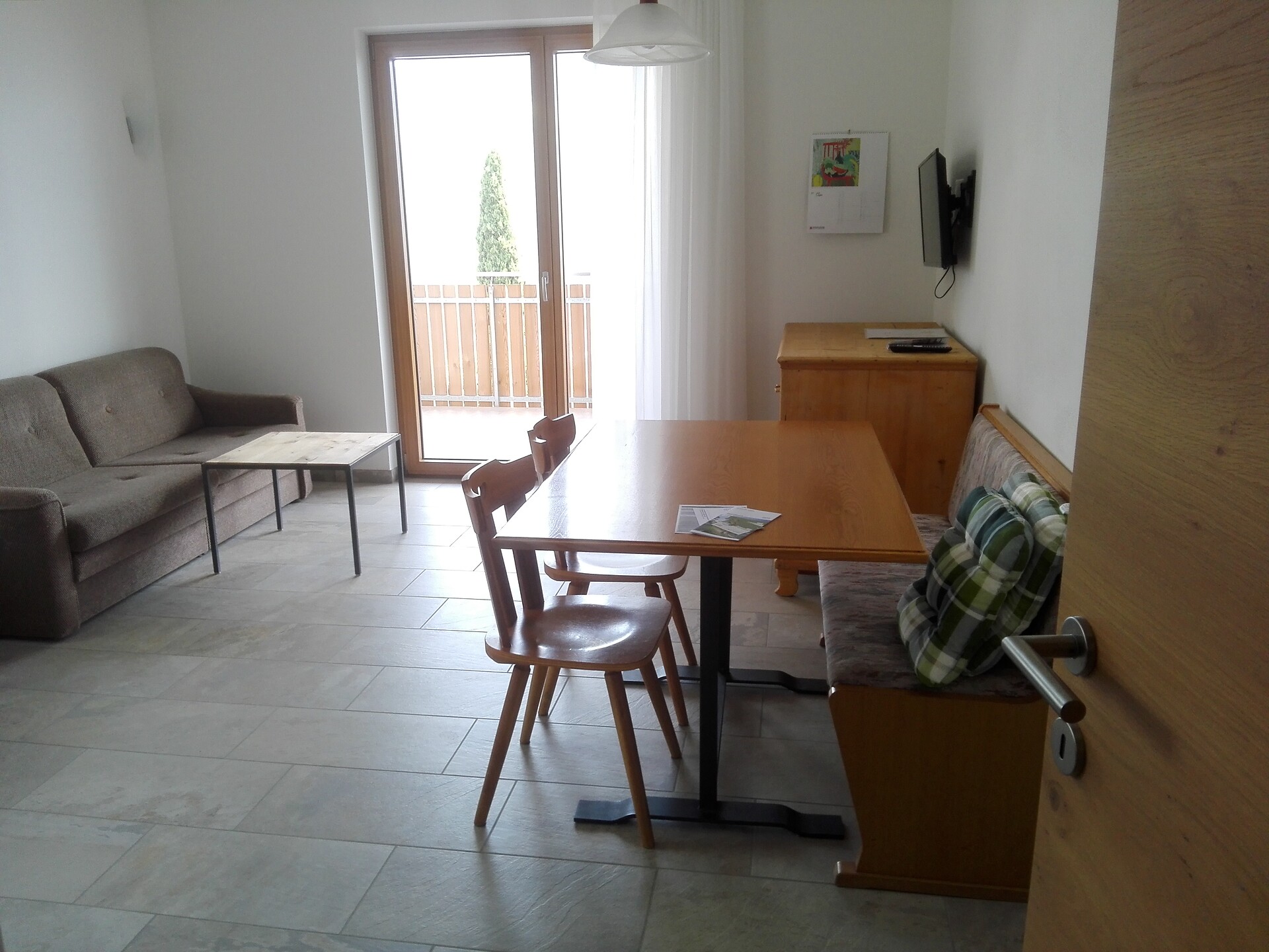 livingroom with kitchen