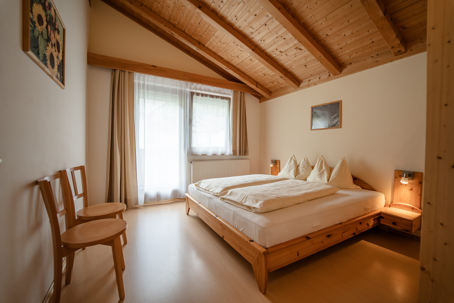 Schlafzimmer 1