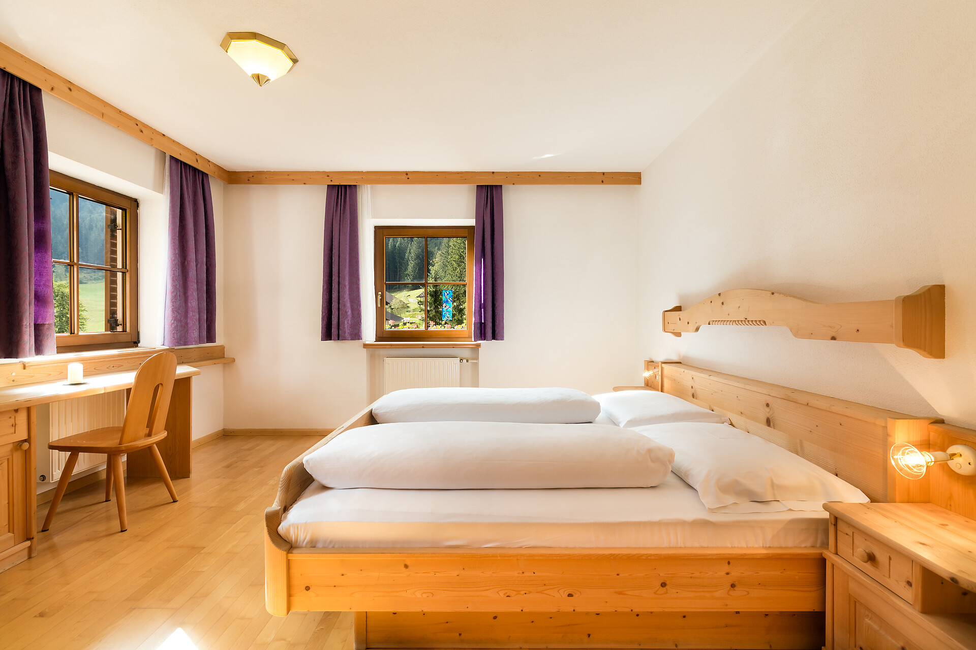 Sleeping room.