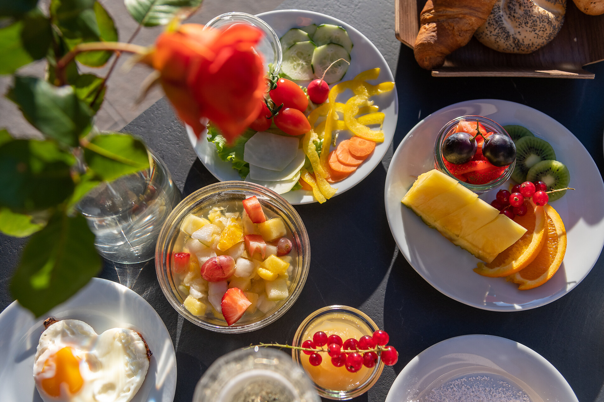 Frühstück mit Obst und Gemüse