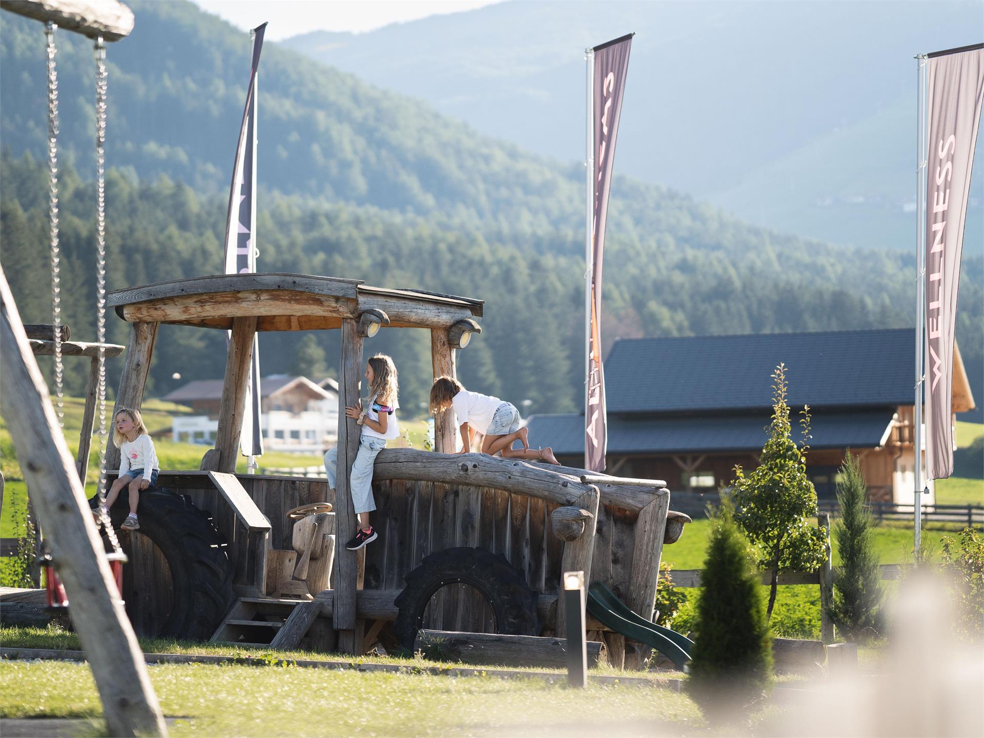 Family Aparthotel Winklwiese Olang 1 suedtirol.info