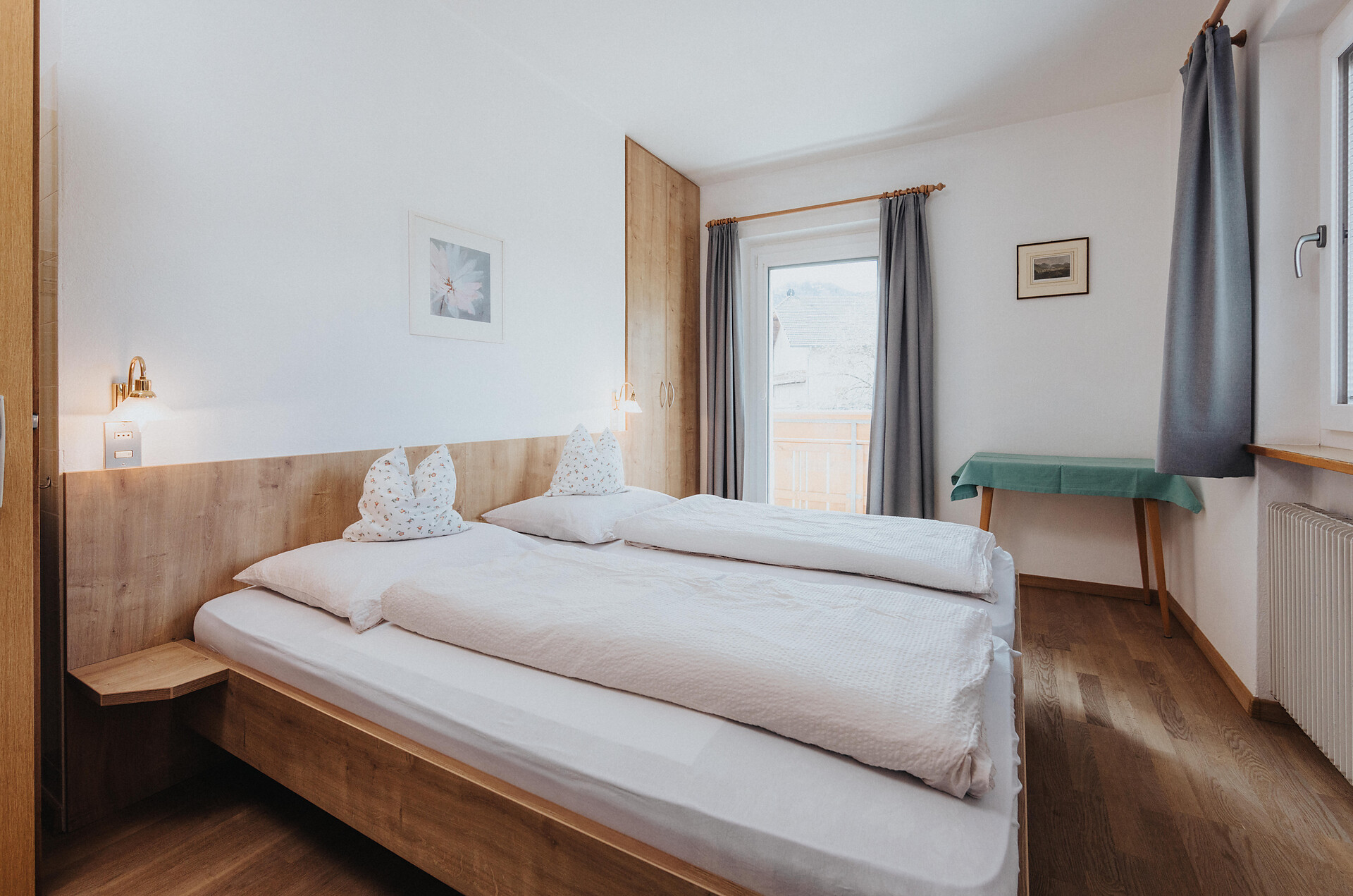 Schlafzimmer 1