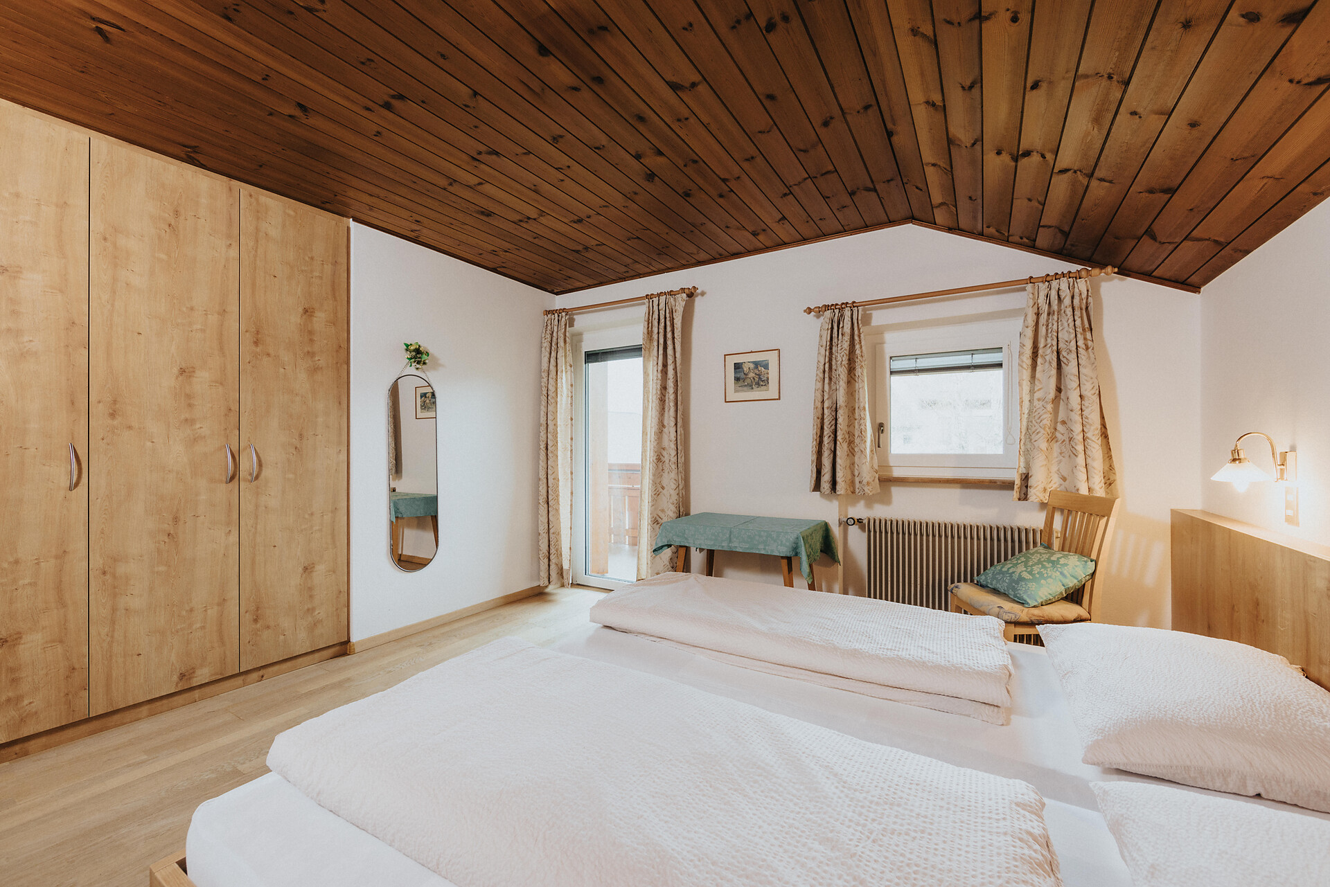 Schlafzimmer 5