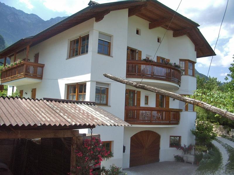 Ferienhof Oberhofer Tramin an der Weinstraße 2 suedtirol.info