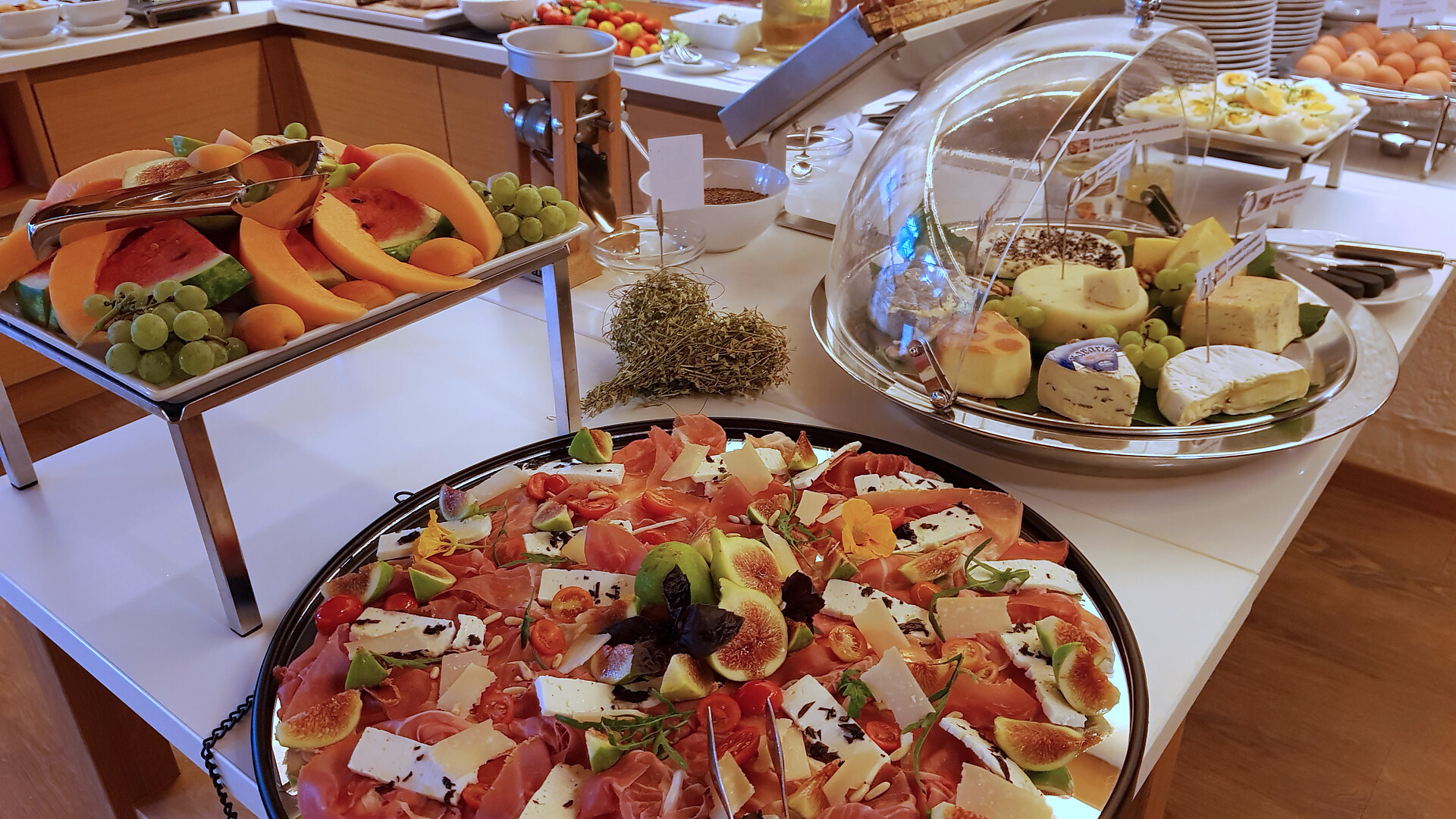 Frühstücksbuffet im Haupthaus Zea Curtis