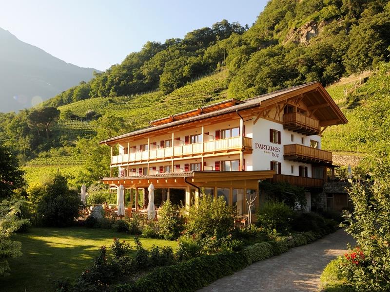 Garni Hotel Partaneshof Meran/Merano 1 suedtirol.info