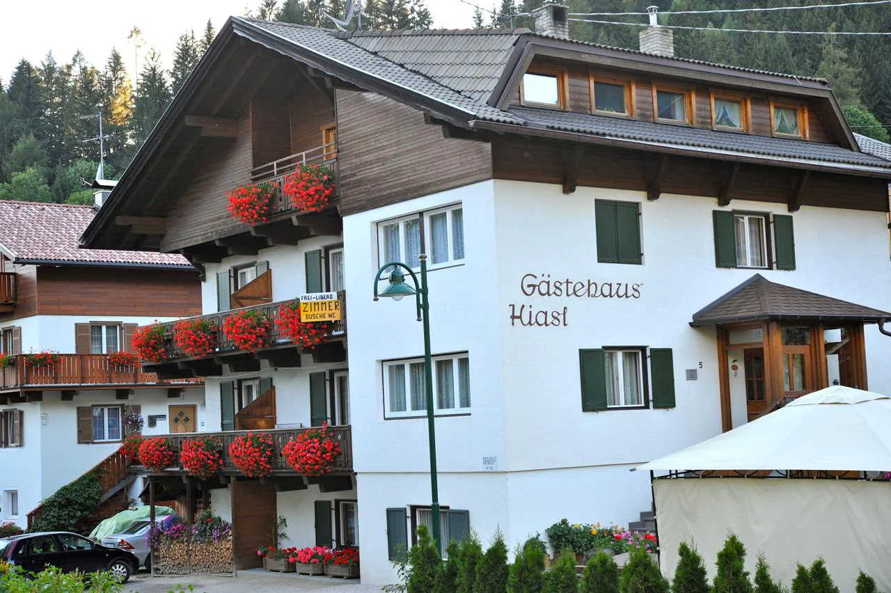 Gästehaus Hiasl Dobbiaco 2 suedtirol.info