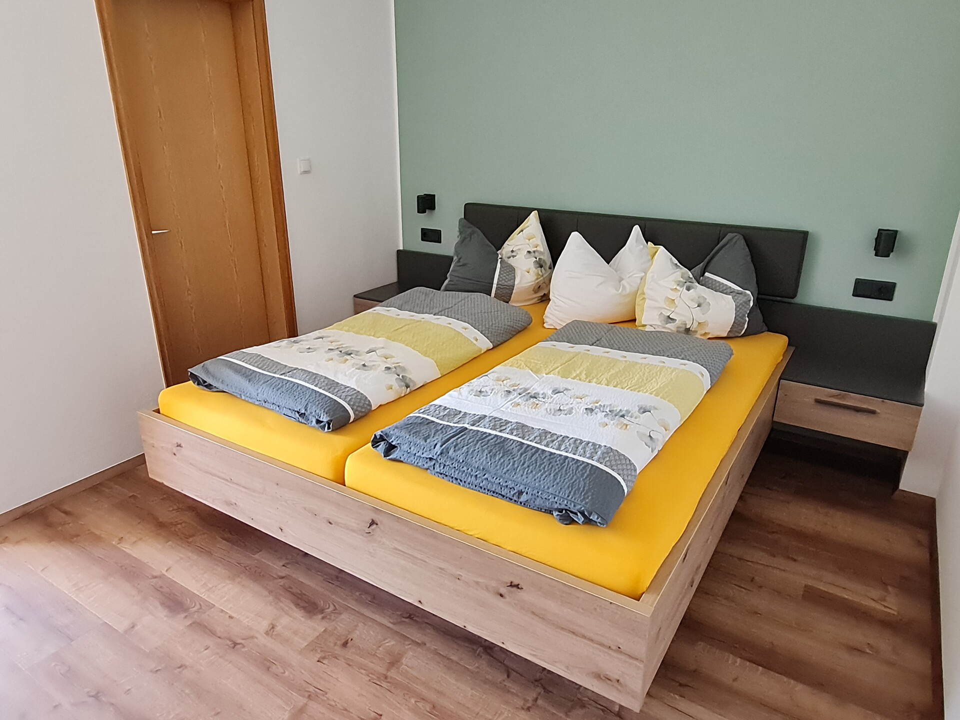 Doppelzimmer mit Balkon
