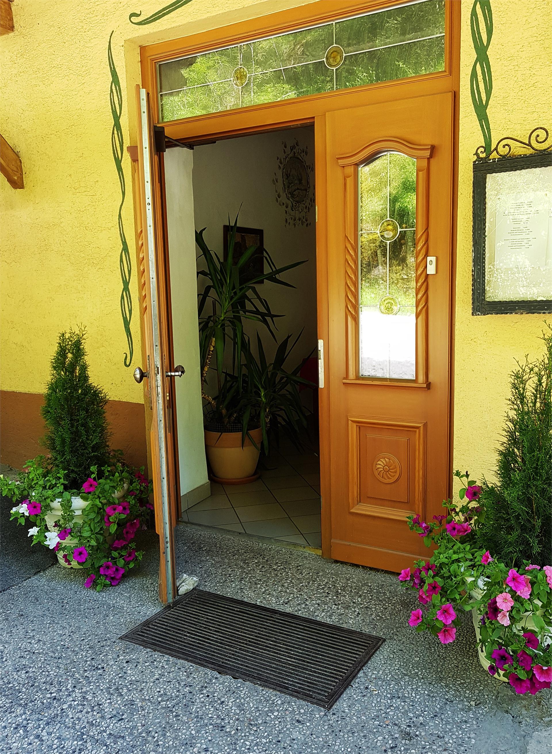 Gasthof Neuratheis Schnals/Senales 3 suedtirol.info