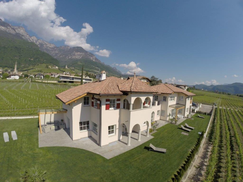 Gutshof Rellich Tramin an der Weinstraße 7 suedtirol.info