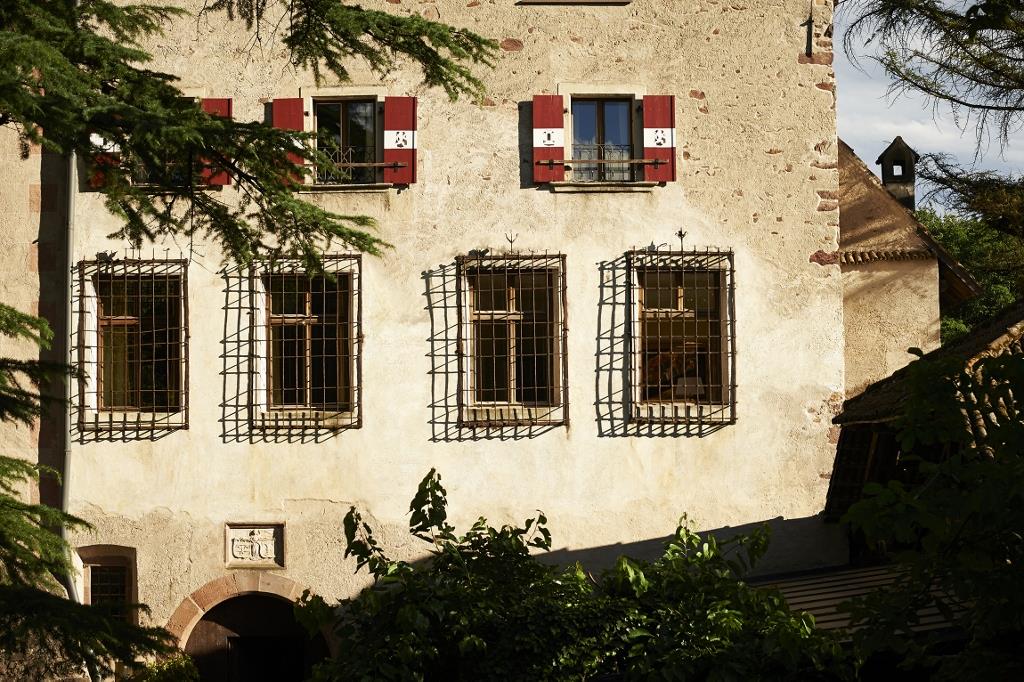 Garni castello Englar Appiano sulla Strada del Vino 2 suedtirol.info
