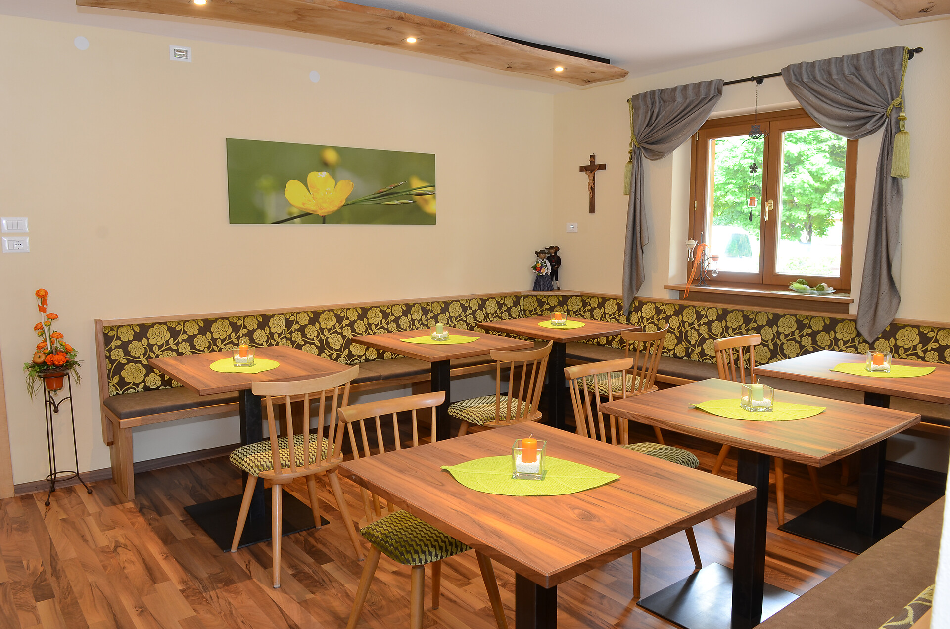 Breakfast room