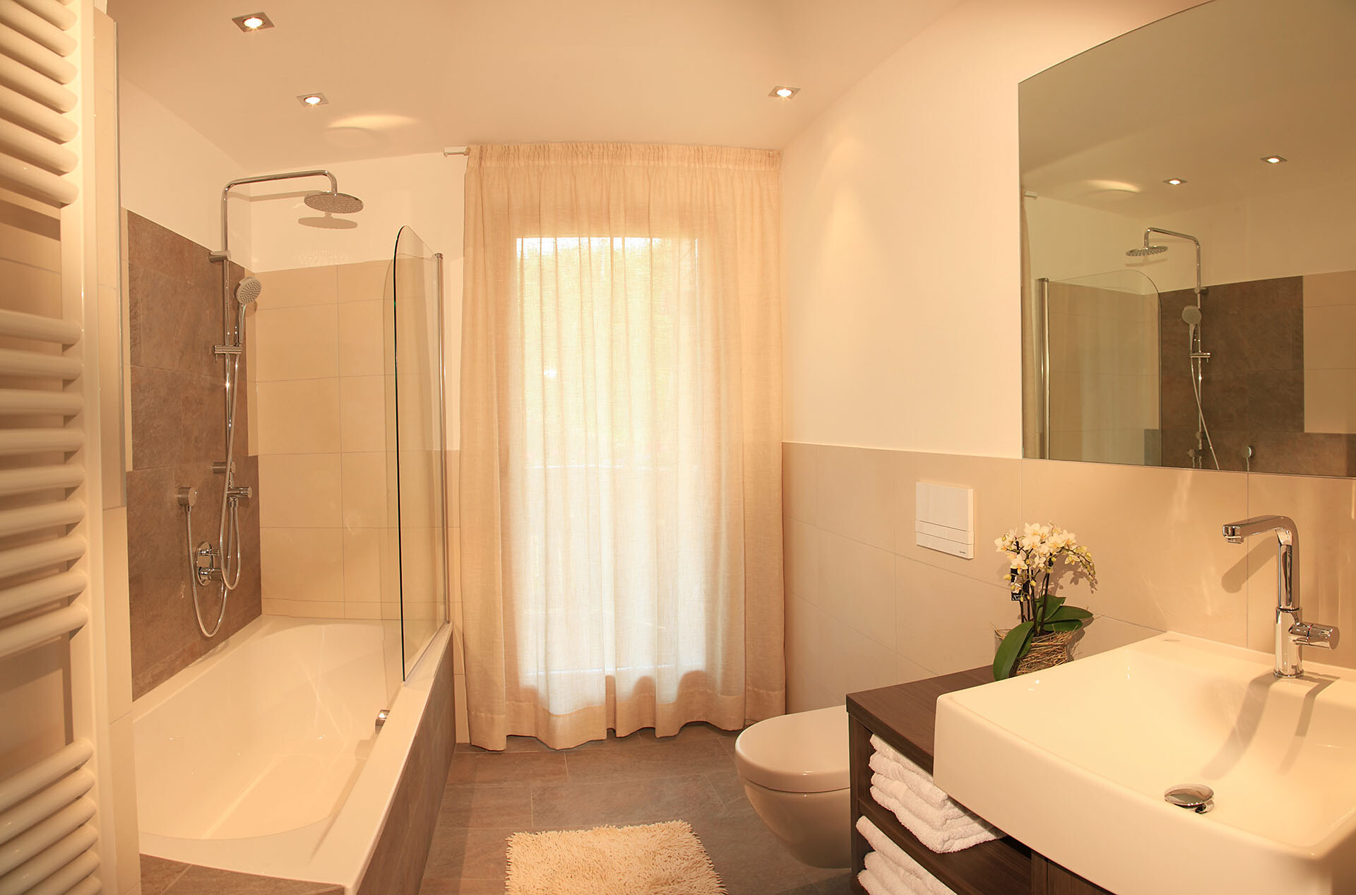 Bathroom Golden Delicious