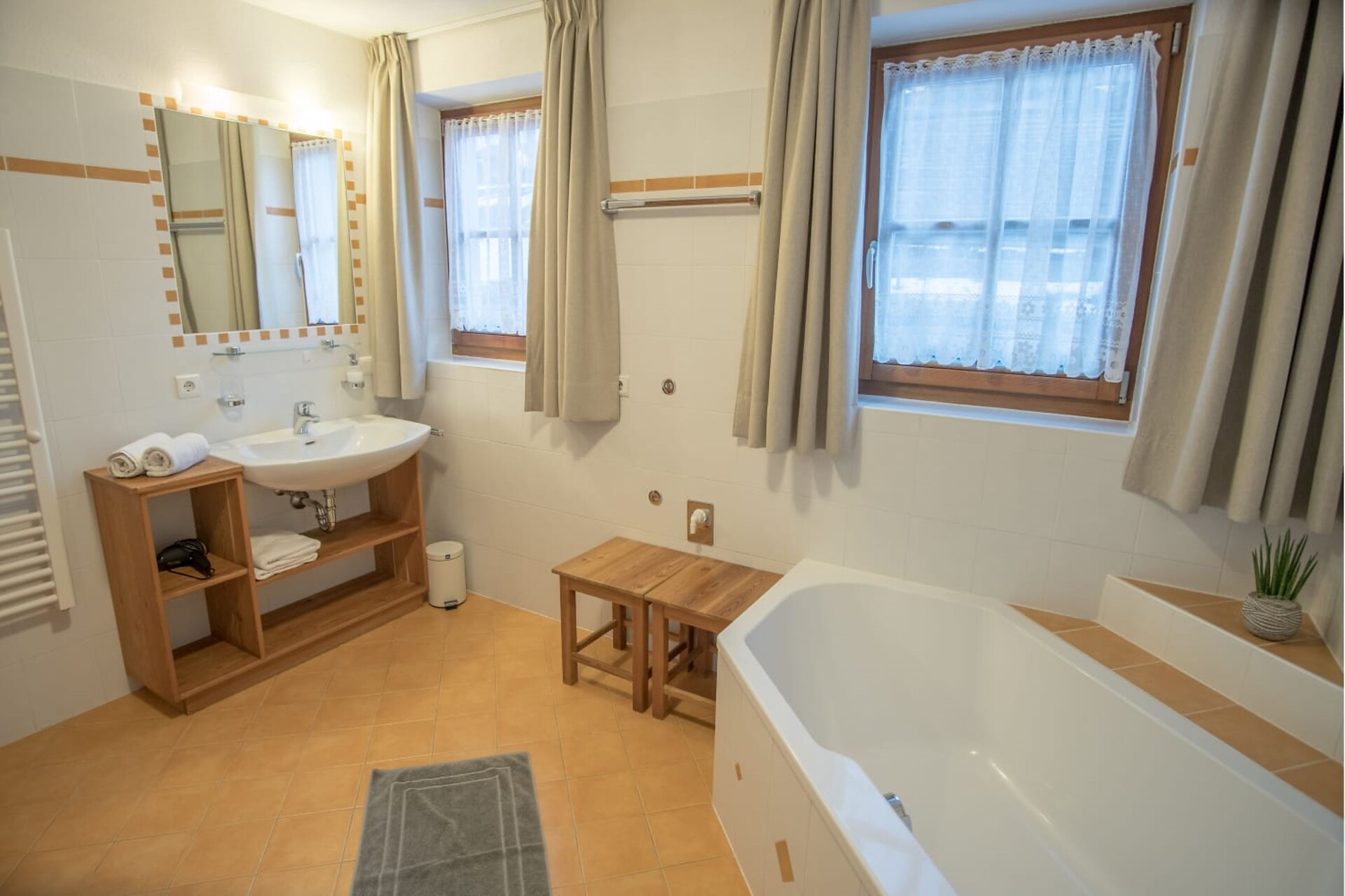 Bathroom apartment Sun