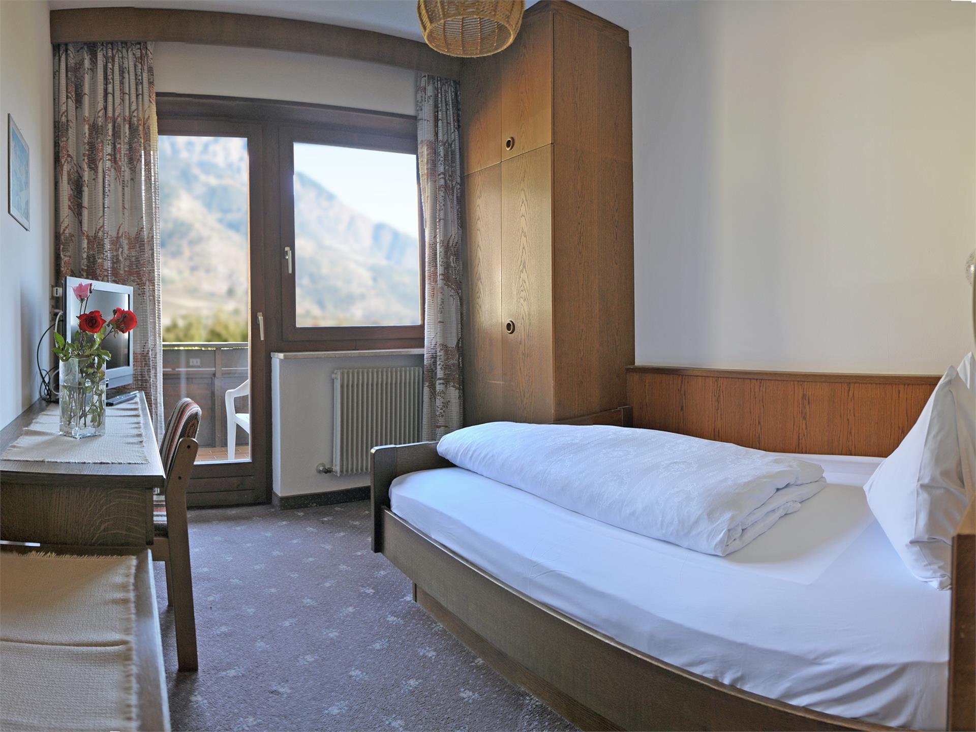 Garni Hubertushof Partschins 10 suedtirol.info