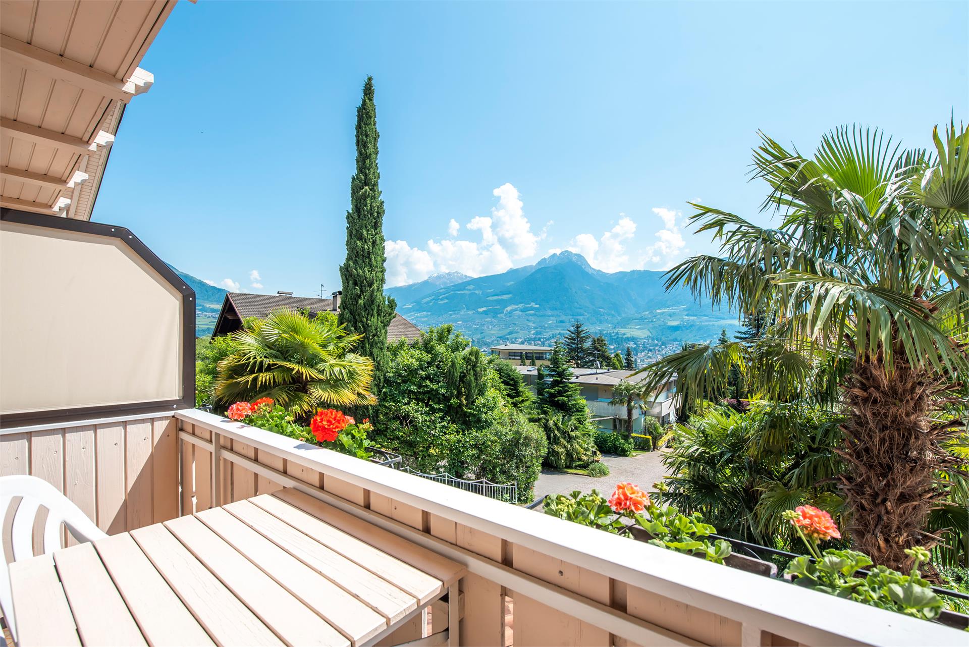 Glanzhof Hotel & Apartments Marling 9 suedtirol.info