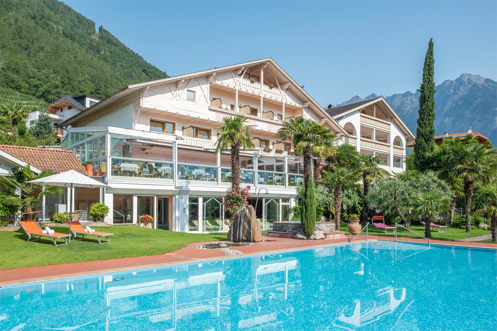 Glanzhof Hotel & Apartments Marling 11 suedtirol.info
