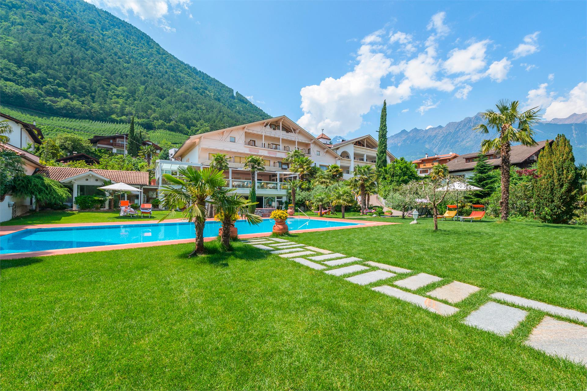 Glanzhof Hotel & Apartments Marling 1 suedtirol.info