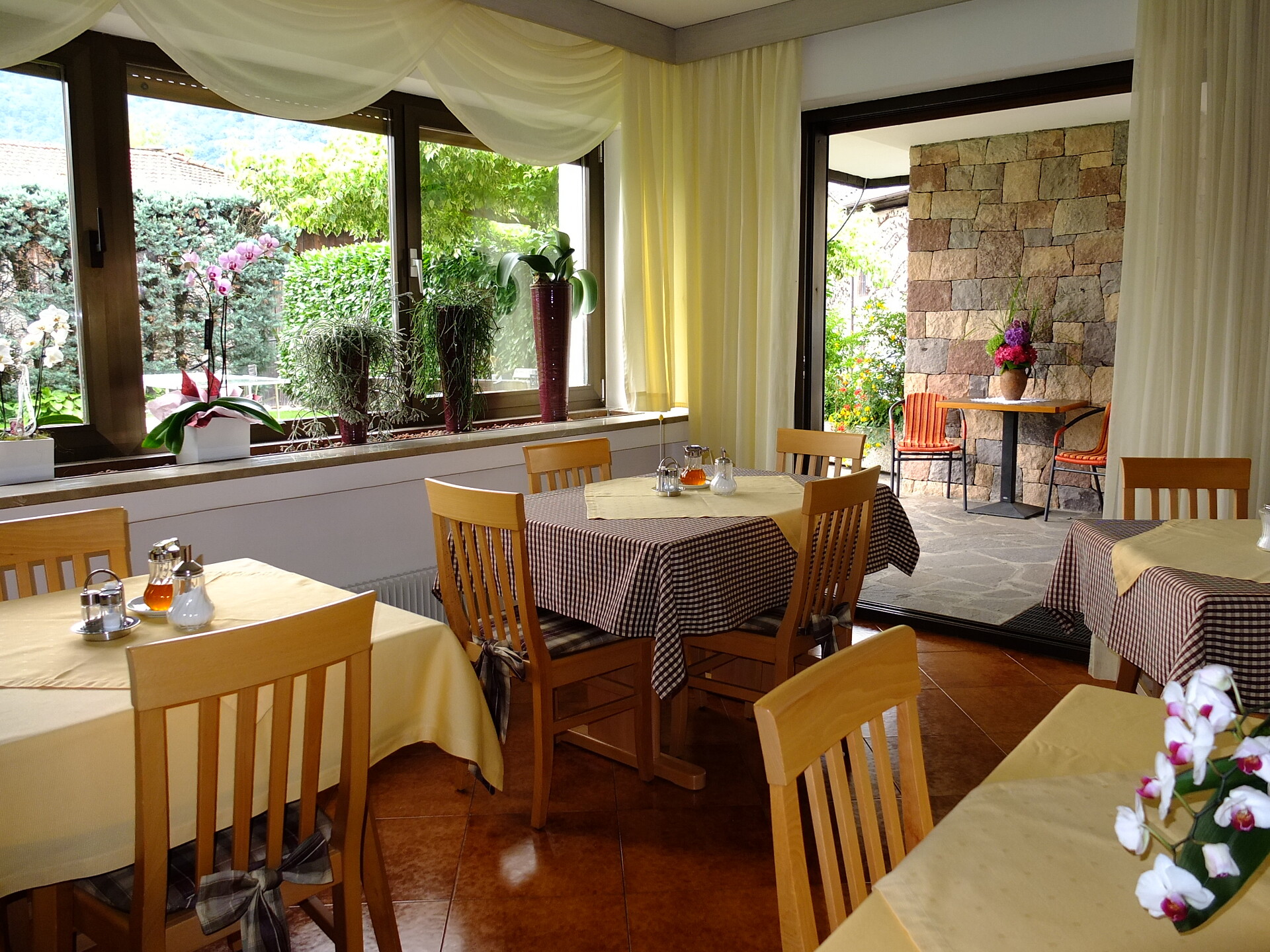 Breakfast room