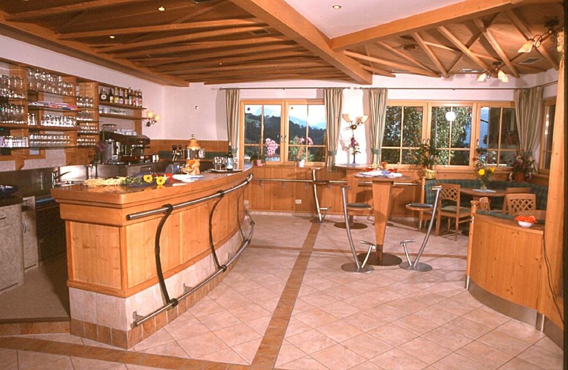 Gasthaus Weisses Kreuz- Hirschenwirt Klausen/Chiusa 6 suedtirol.info