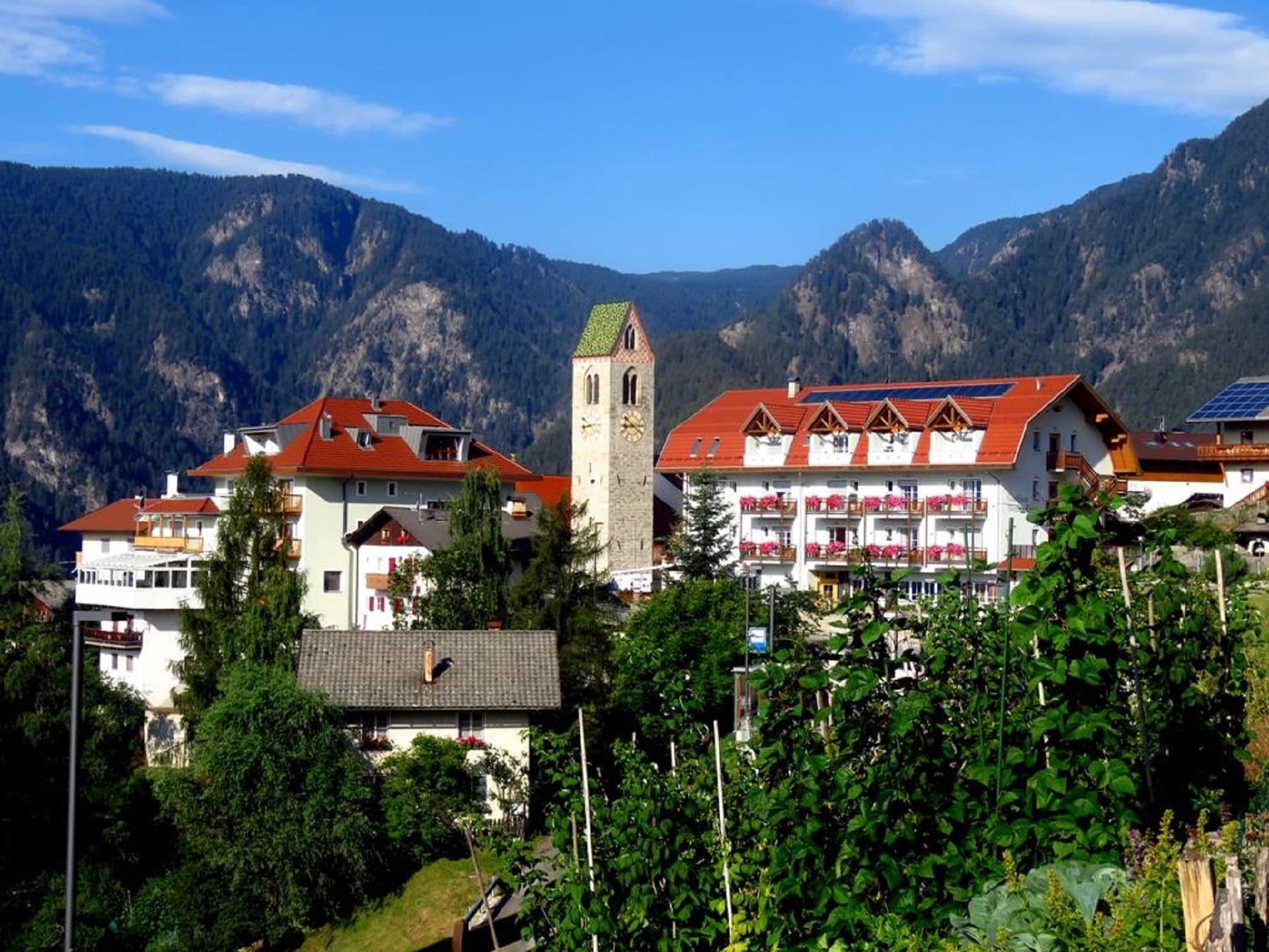 Gasthaus Weisses Kreuz- Hirschenwirt Klausen/Chiusa 2 suedtirol.info