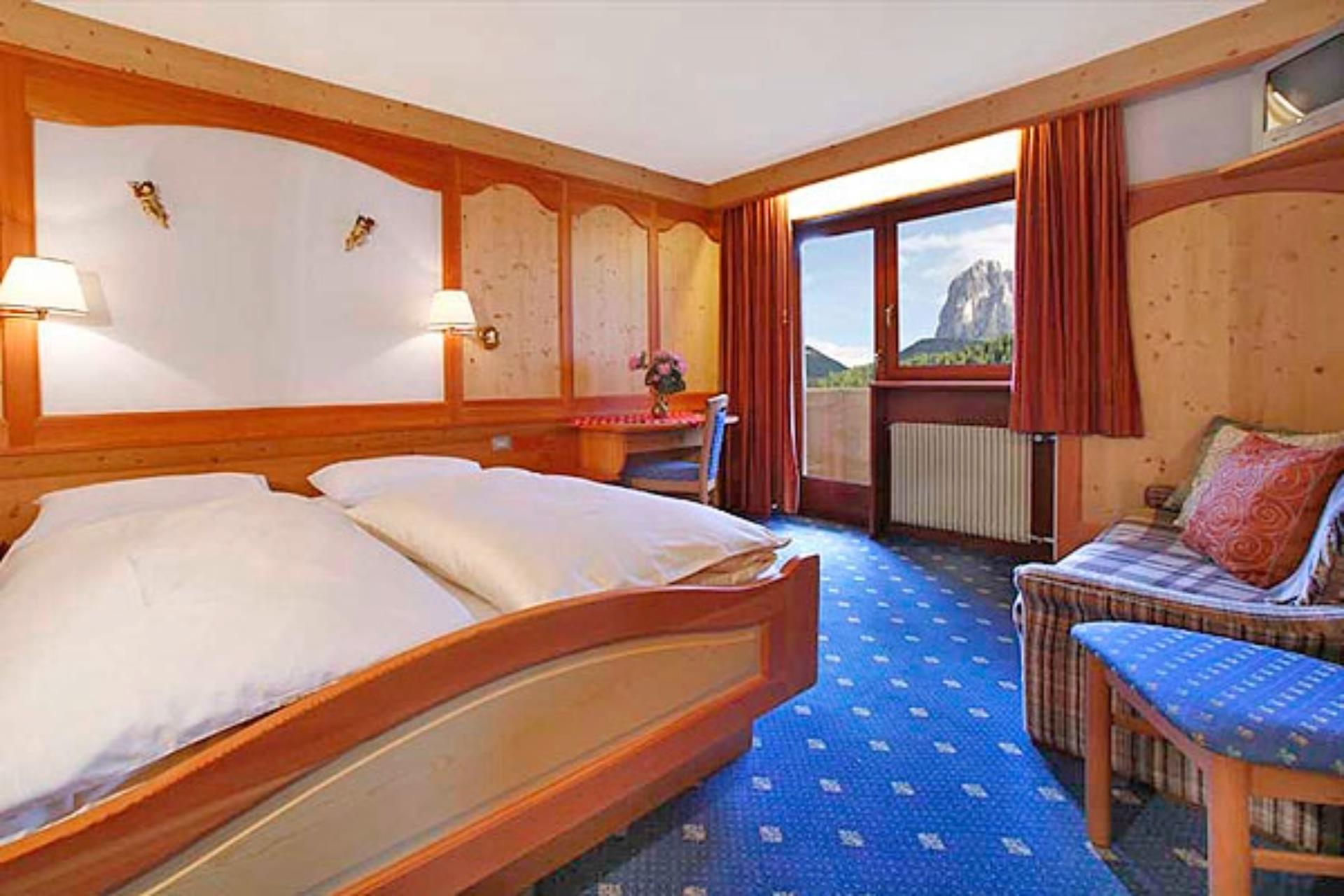 Garni - B&B Montblanc S.Crestina Gherdëina/Santa Cristina Val Gardana 27 suedtirol.info