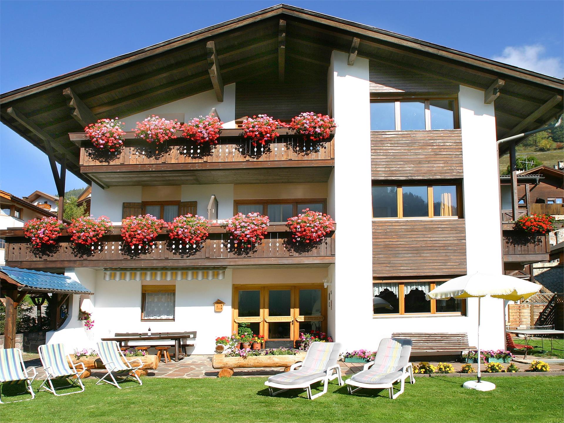 Garni - B&B Montblanc S.Crestina Gherdëina/Santa Cristina Val Gardana 1 suedtirol.info