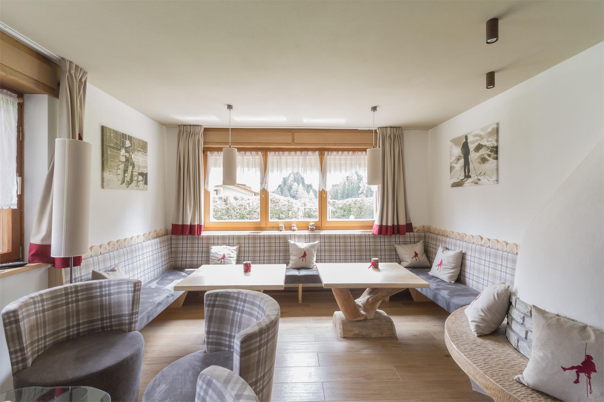 Garni - B&B Montblanc S.Crestina Gherdëina/Santa Cristina Val Gardana 3 suedtirol.info