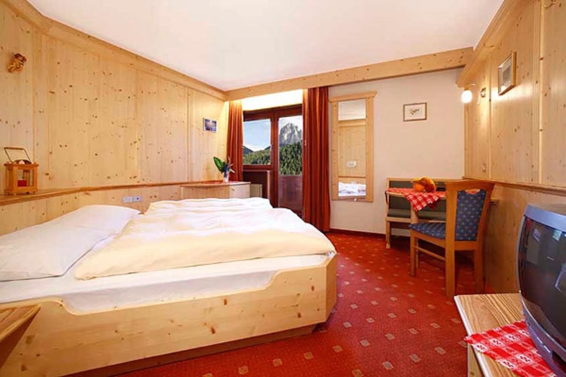 Garni - B&B Montblanc S.Crestina Gherdëina/Santa Cristina Val Gardana 21 suedtirol.info