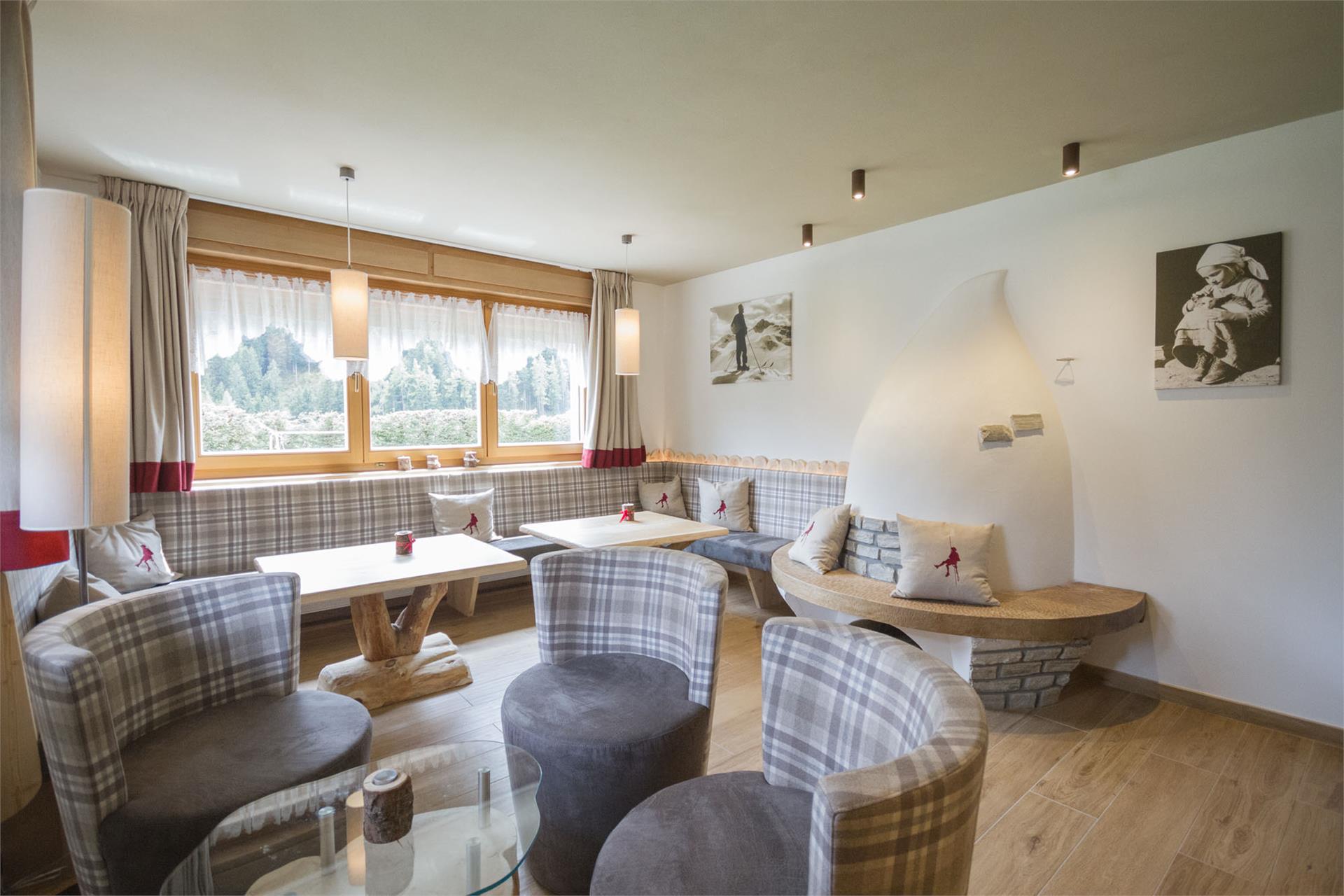 Garni - B&B Montblanc S.Crestina Gherdëina/Santa Cristina Val Gardana 5 suedtirol.info