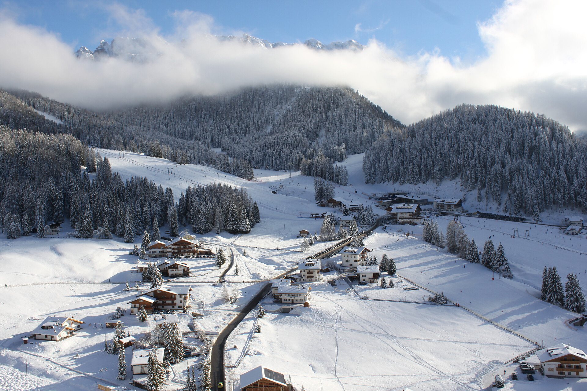 Garni Hotel Rosengarten winter Sellaronda