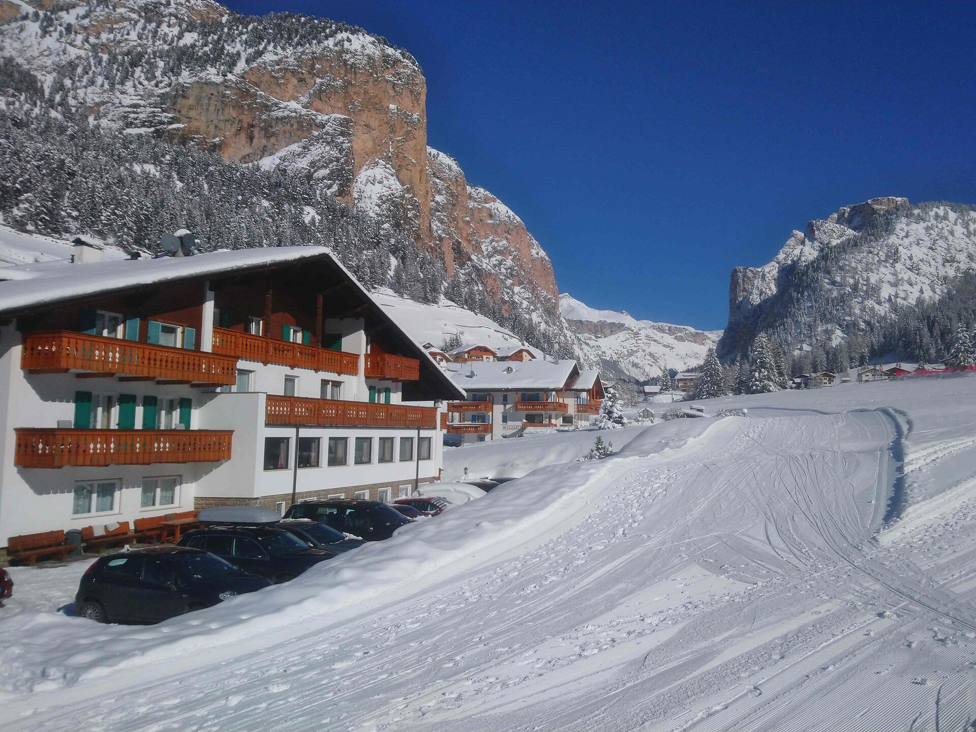 Garni Bonega on the Skislope in Selva