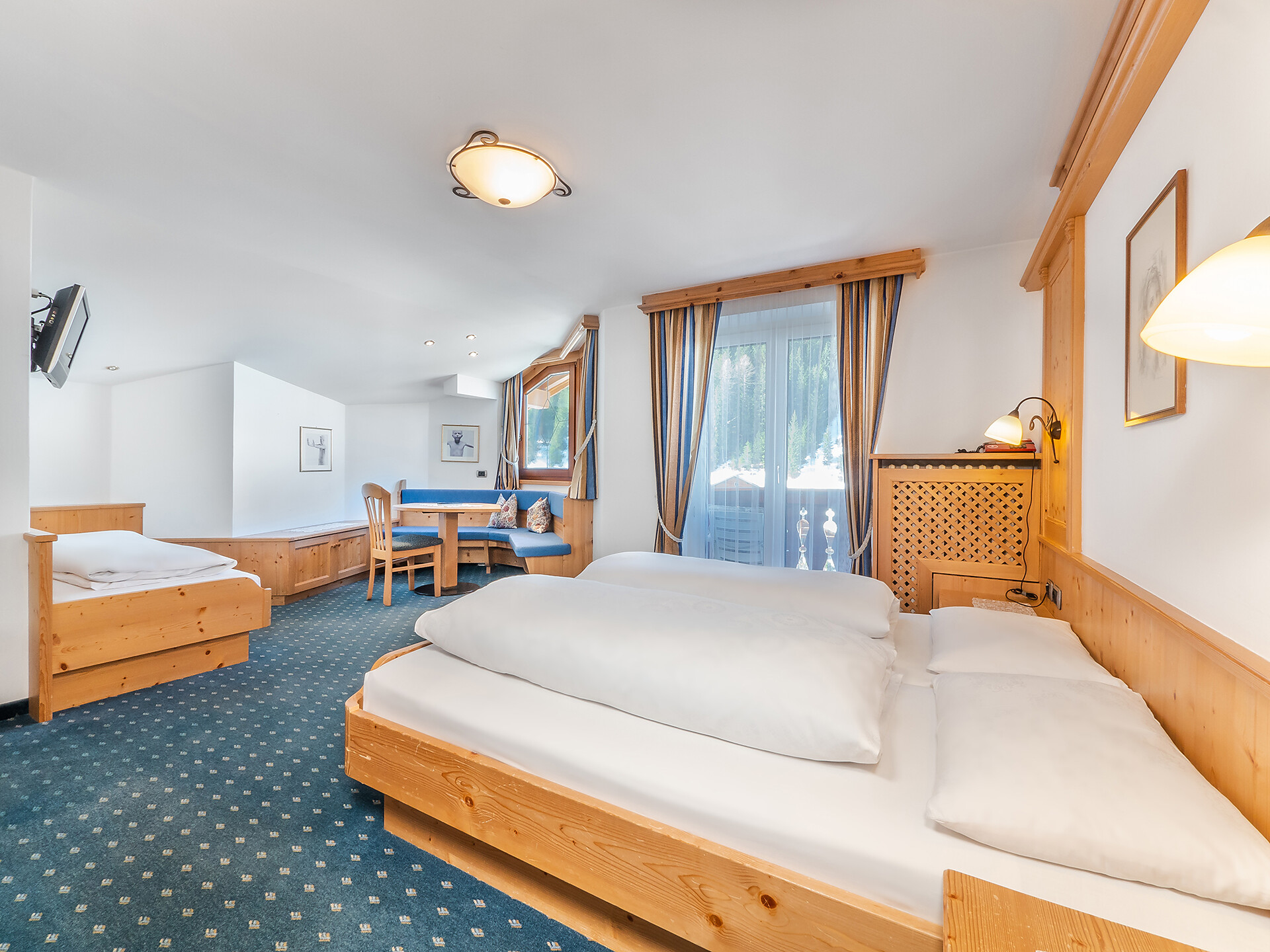 Bed room