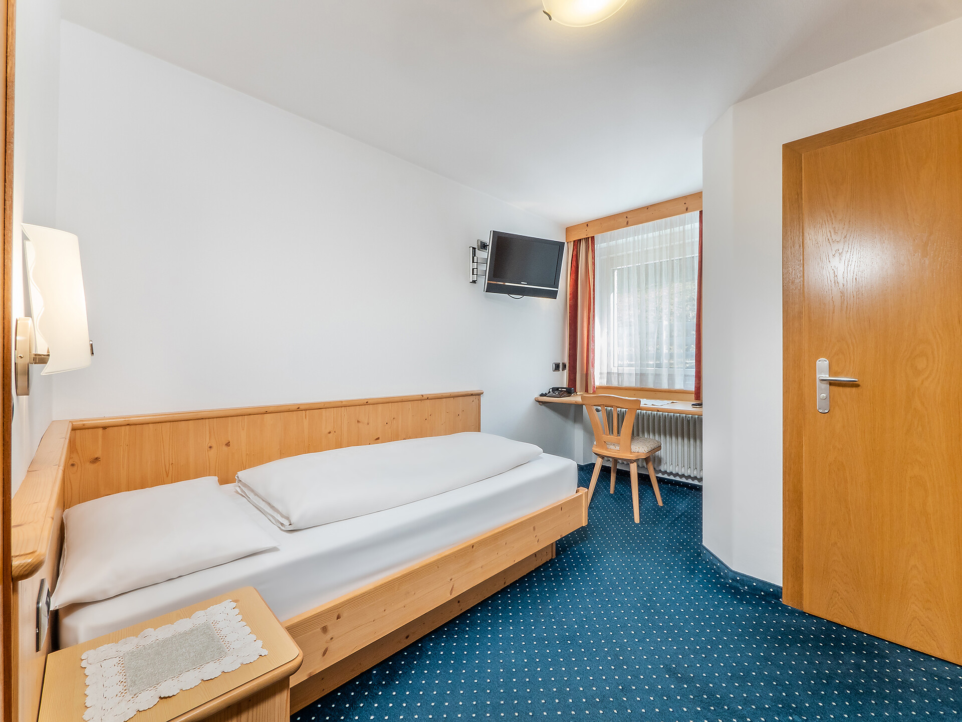 Bed room
