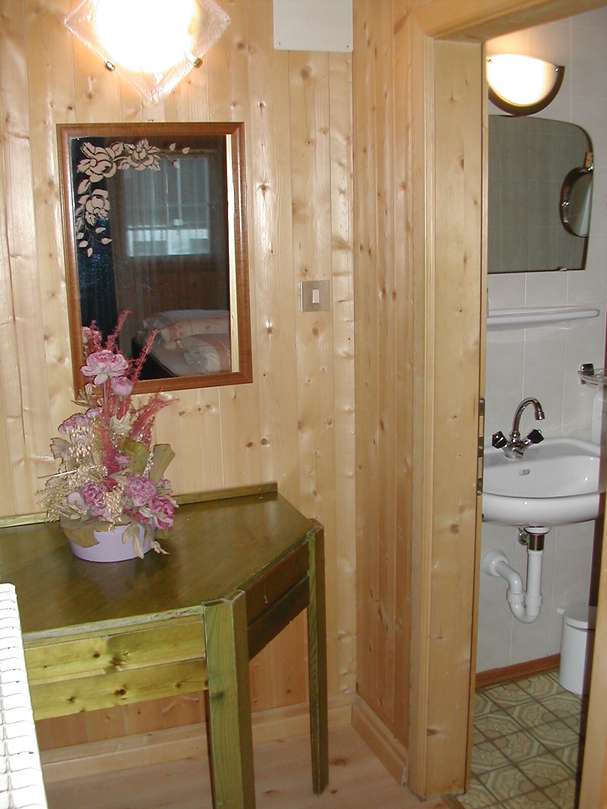 App. 2 rustic
