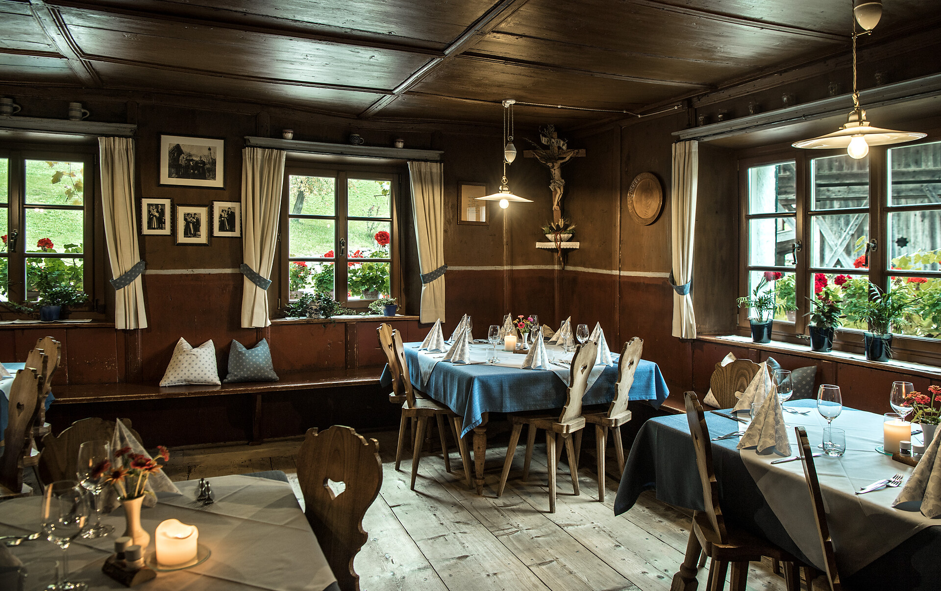 Typical tyrolean dining room 300 years old