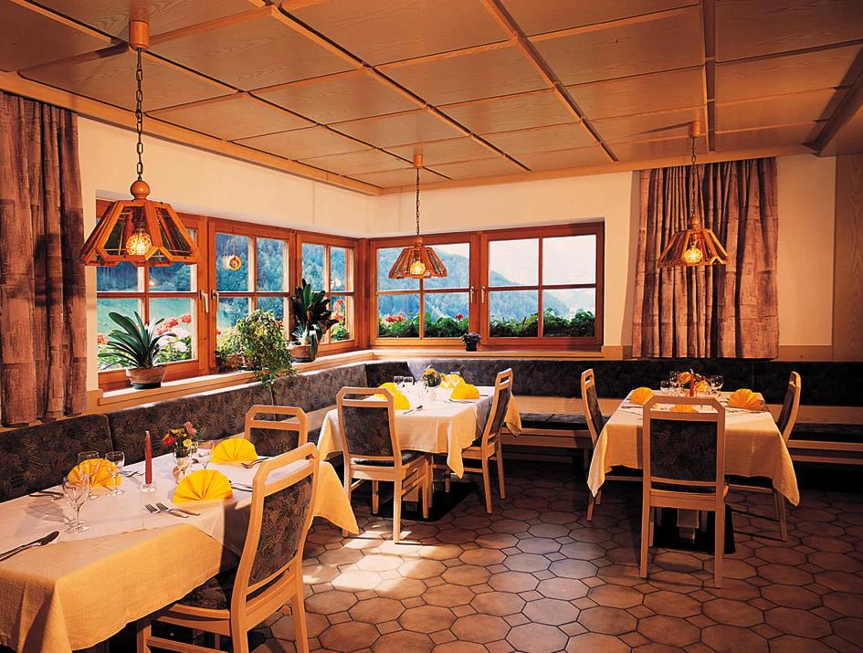 Albergo Mittermühl Funes 5 suedtirol.info