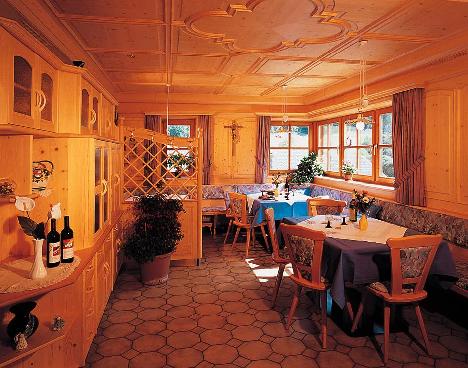 Albergo Mittermühl Funes 6 suedtirol.info