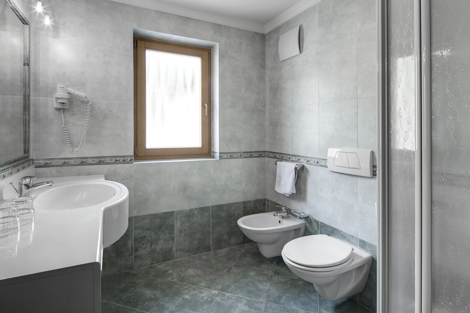 Bathroom box shower