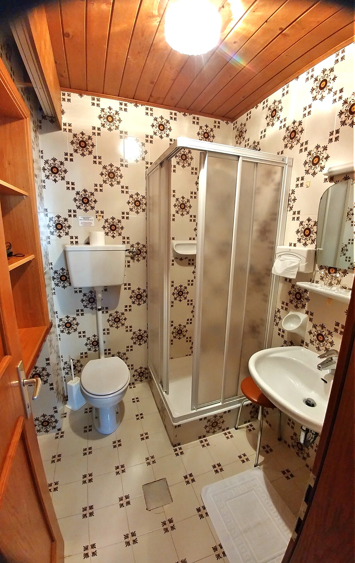 Bagno con doccia
