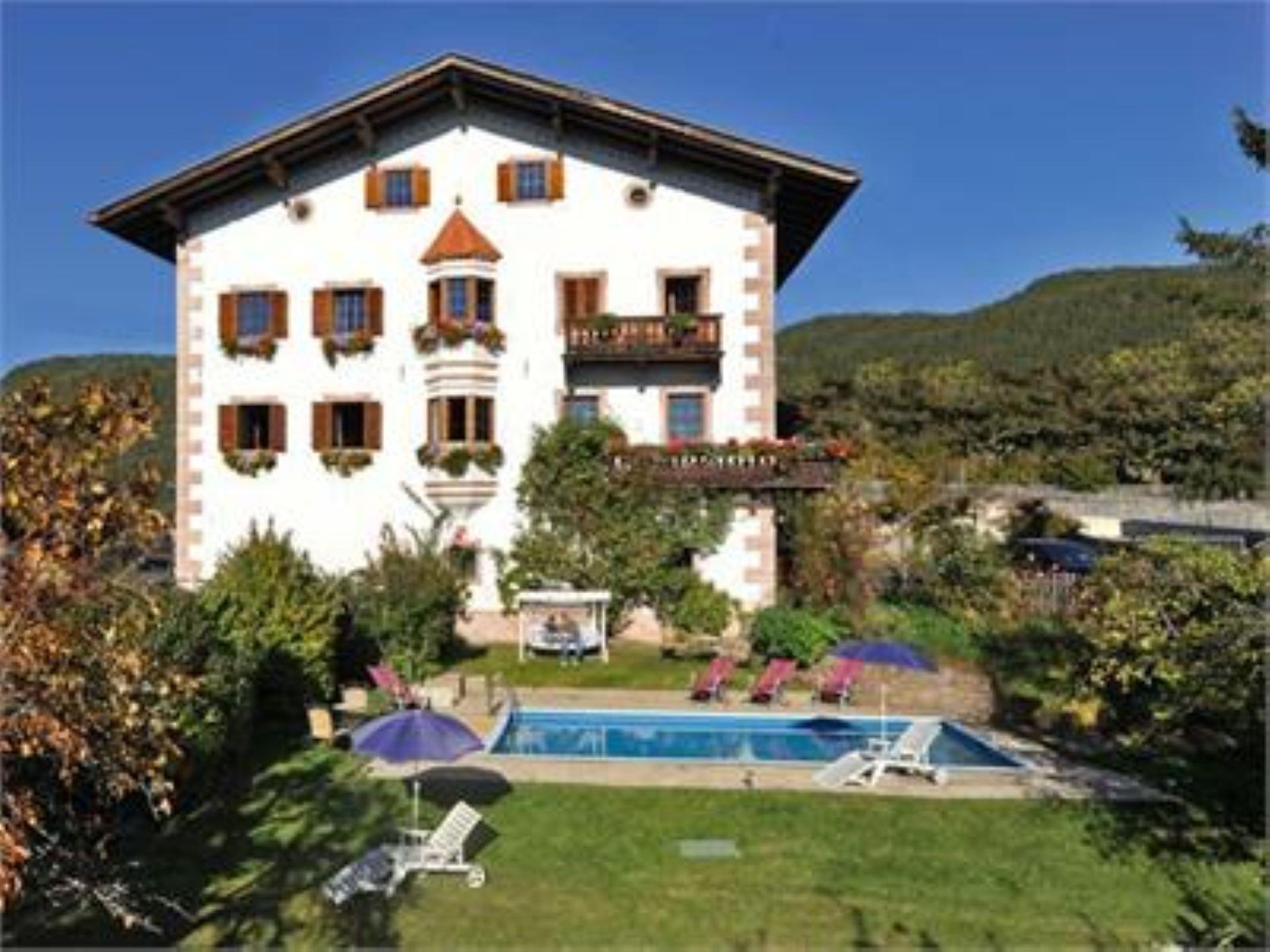 Garni Tschutscher Hof Laion 1 suedtirol.info