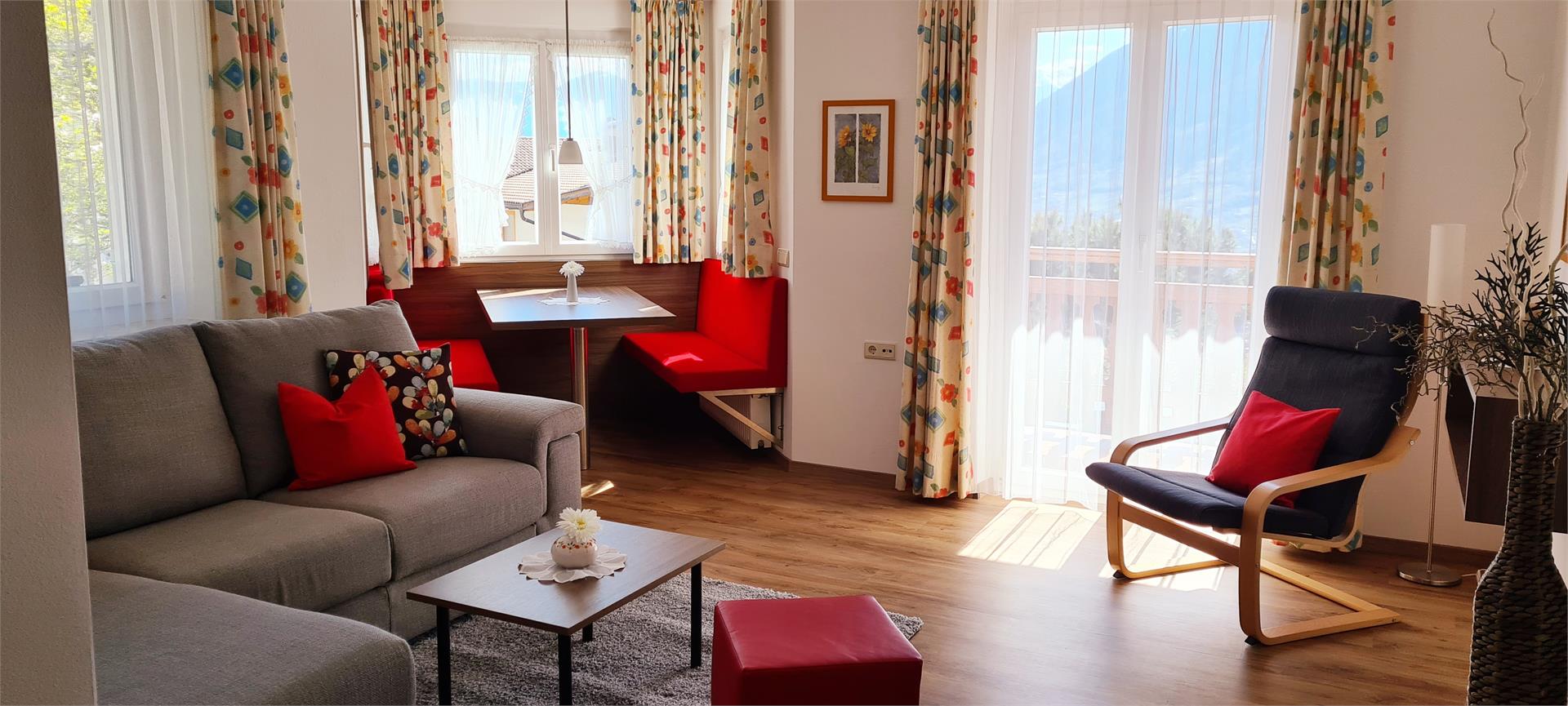 Garni Appartements Dornach Schenna 2 suedtirol.info