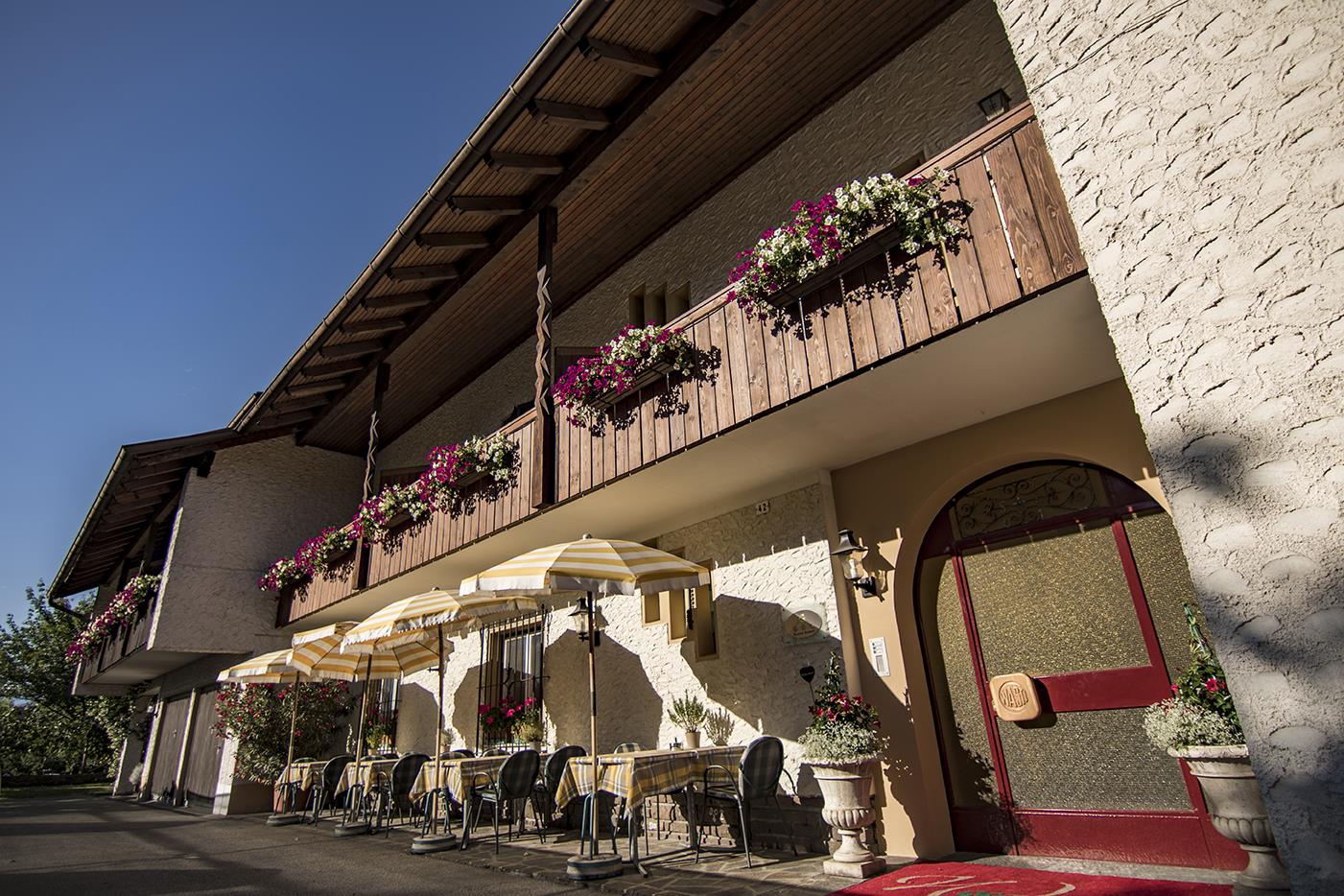 Gasthof Wastl  Speckstube Eppan an der Weinstraße 8 suedtirol.info